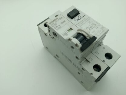 Siemens 5SU1 354-1LB16 RCB0 C16 30mA ~ 230V FI/LS - Image 4